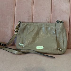 Michael kors crossbody leather bag
